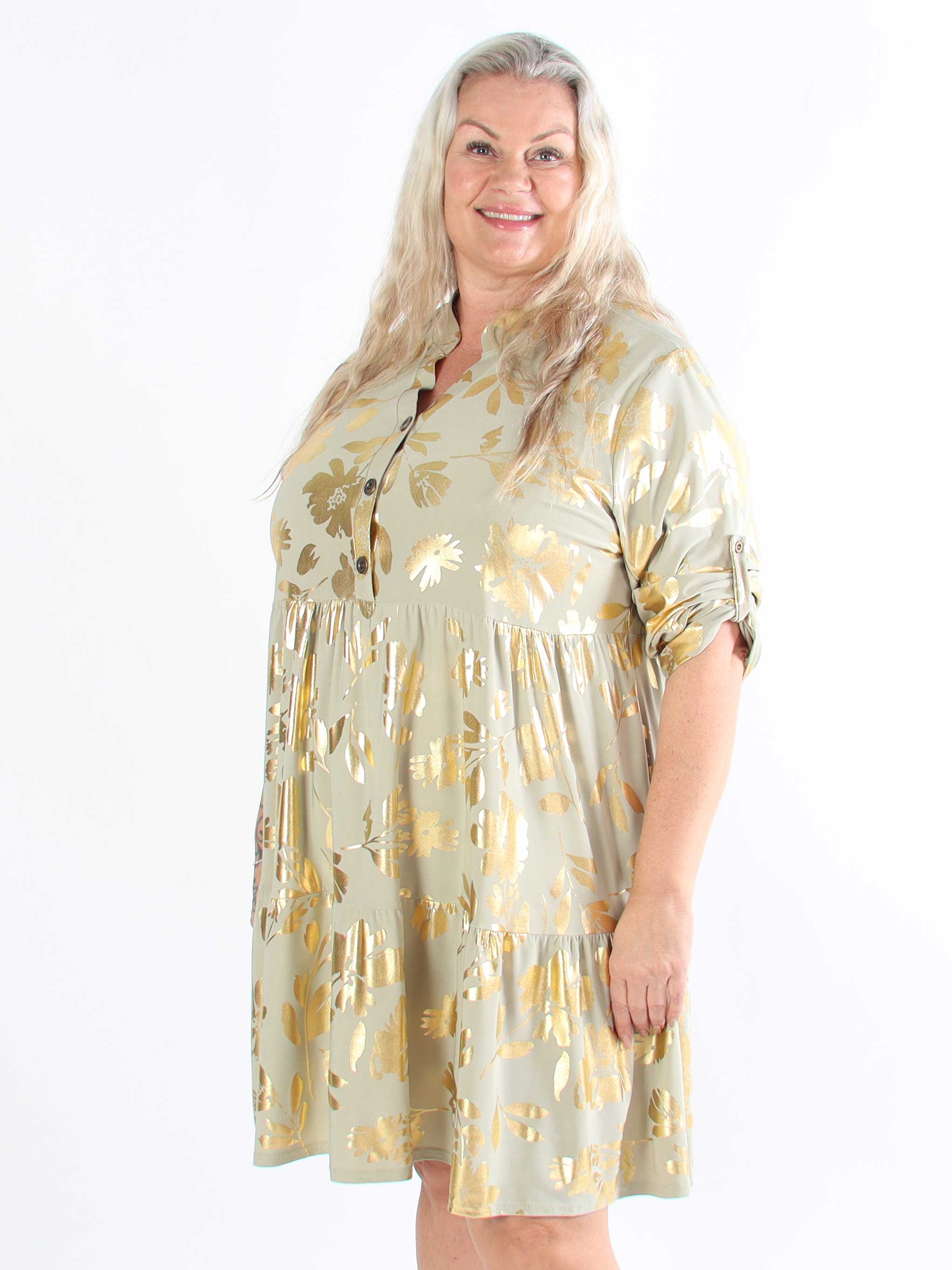 Milano Gold Flower Midi - Plus size kjole med guld blade og lag på lag look